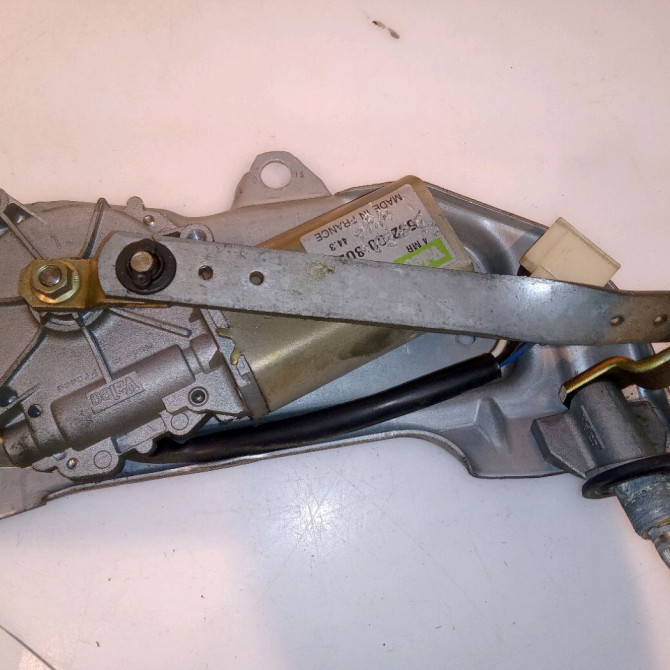 Moteur essuie-glace arrière occasion RENAULT 19 Phase 2 04-1992->04-1997 1.9 D 7700779045 2