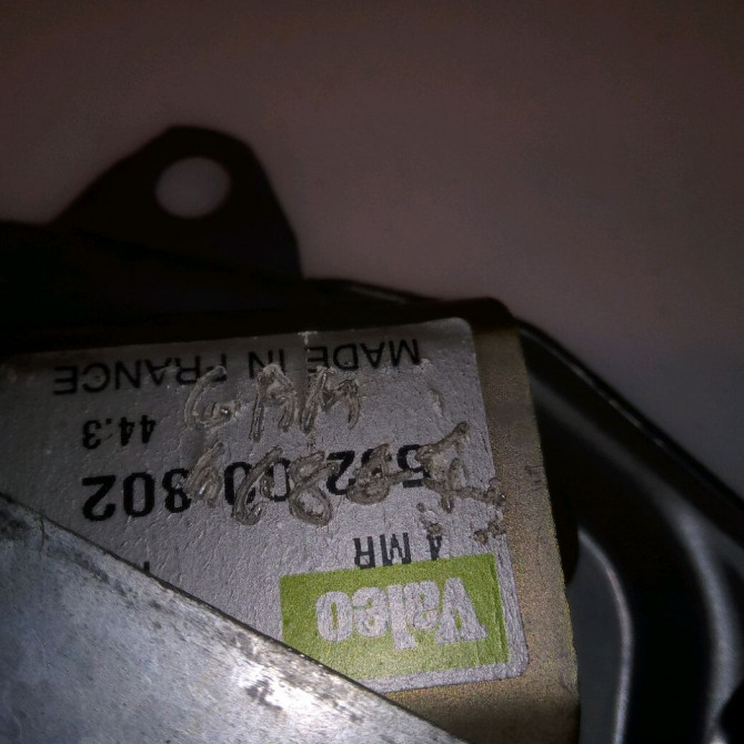 Moteur essuie-glace arrière occasion RENAULT 19 Phase 2 04-1992->04-1997 1.9 D 7700779045 4