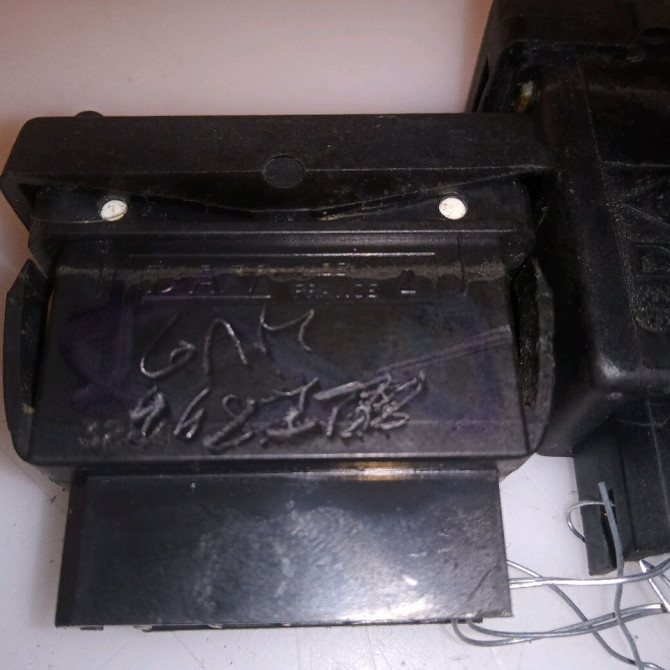 Commande lève-glace porte avant gauche occasion RENAULT 19 Phase 2 04-1992->04-1997 1.9 D 3