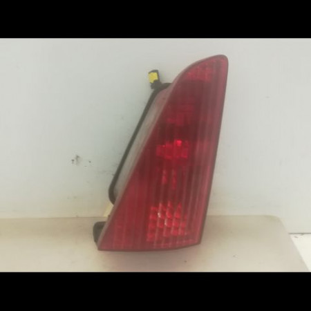 Feu arrière interieur gauche occasion PEUGEOT 607 Phase 1 11-1999->09-2004 3.0i V6 6350N2