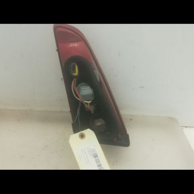 Feu arrière interieur gauche occasion PEUGEOT 607 Phase 1 11-1999->09-2004 3.0i V6 6350N2 2