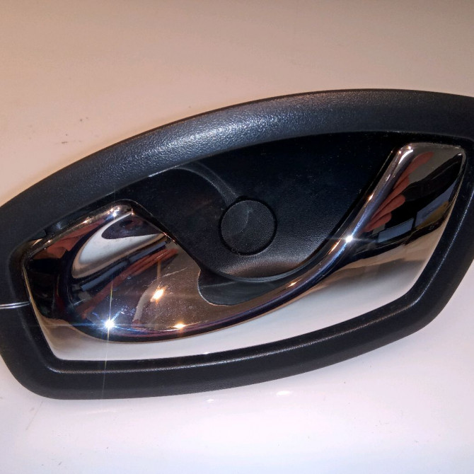 Poignee int porte arg occasion RENAULT CLIO IV Phase 1 07-2012->... 1.5 DCI 90ch 826733790R 1