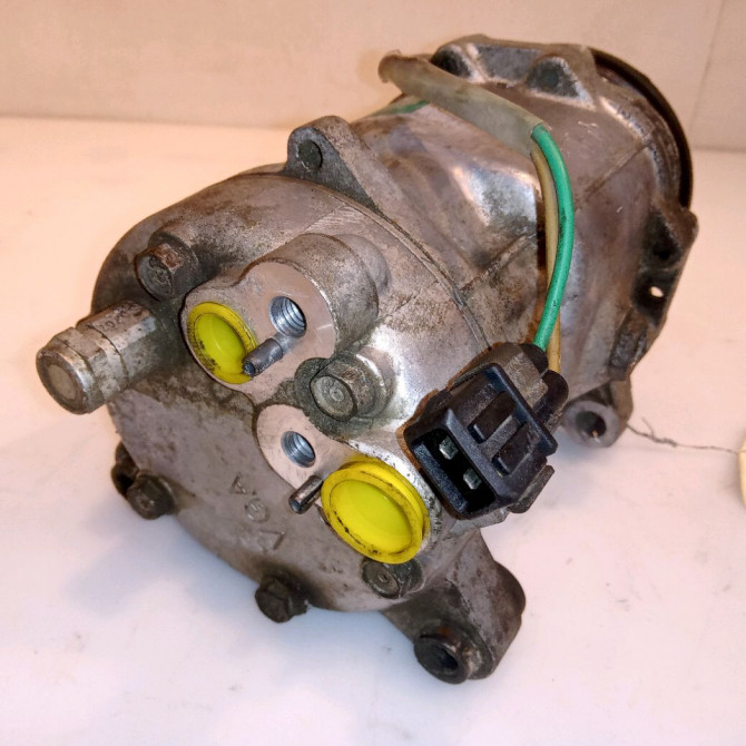 Compresseur air conditionne occasion VOLKSWAGEN POLO III Phase 2 11-1999->12-2001 1.4i 8v 60ch 6N0820803C 3