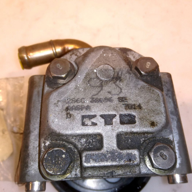 Pompe direction assistee occasion FORD FIESTA V Phase 2 10-2005->10-2008 1.3i 1406468 4