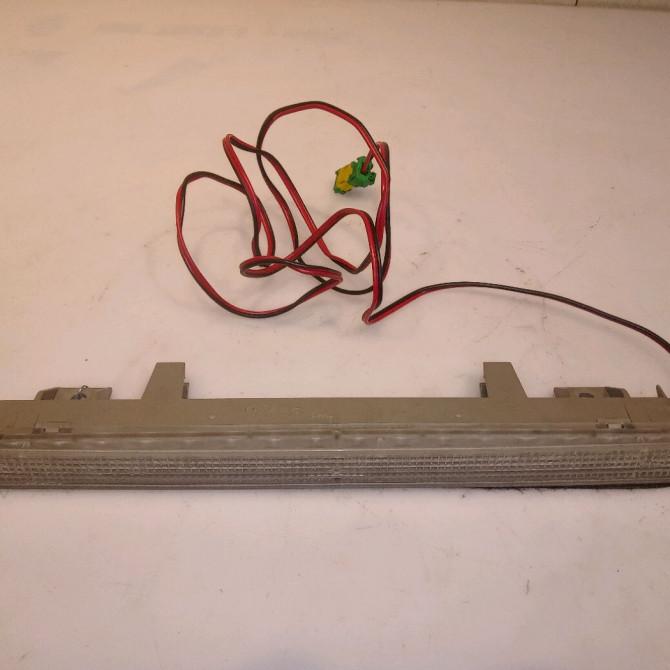 Feux stop supplementaire occasion PEUGEOT 607 Phase 1 11-1999->09-2004 3.0i V6 6351V8 1