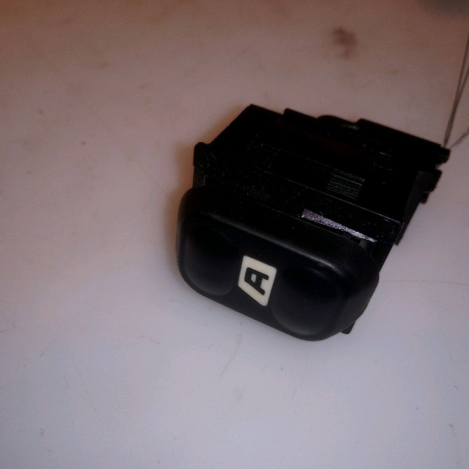 Commande leve-glace porte arrière gauche occasion PEUGEOT 607 Phase 1 11-1999->09-2004 3.0i V6 655471 1