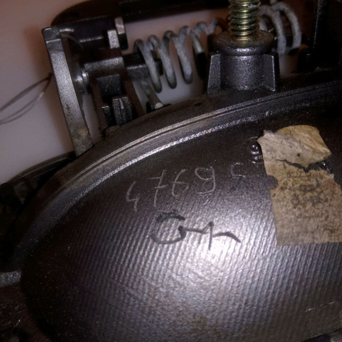 Poignee ext porte avd occasion PEUGEOT 607 Phase 1 11-1999->09-2004 3.0i V6 9101Q5 3