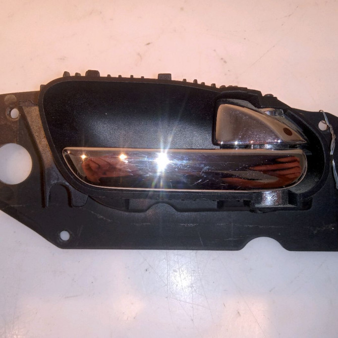 Poignee int porte ard occasion PEUGEOT 607 Phase 1 11-1999->09-2004 3.0i V6 9329FA 1