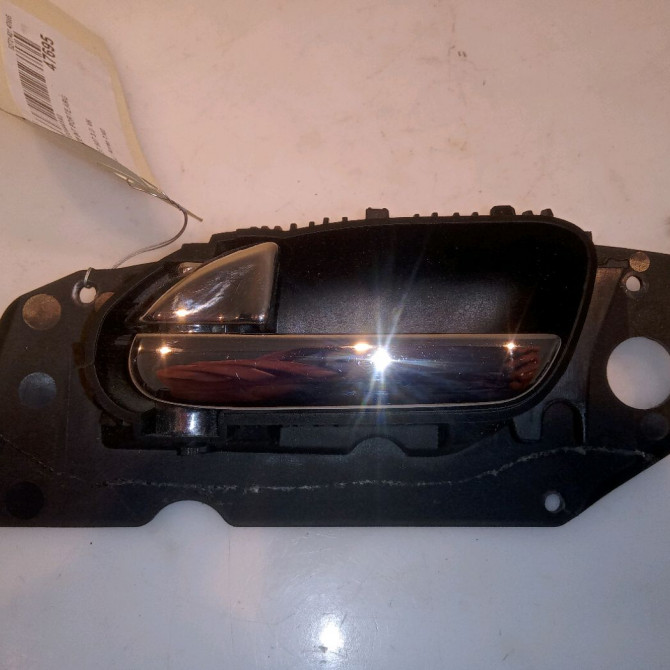 Poignee int porte arg occasion PEUGEOT 607 Phase 1 11-1999->09-2004 3.0i V6 9329EY 1