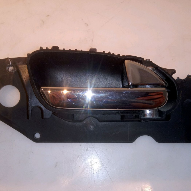 Poignee int porte avd occasion PEUGEOT 607 Phase 1 11-1999->09-2004 3.0i V6 9329FA 1