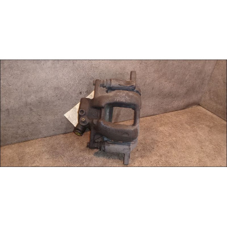 Etrier de frein avant droit occasion PEUGEOT 407 Phase 1 04-2004->07-2008 2.0 HDI 16v 136ch 4401H3