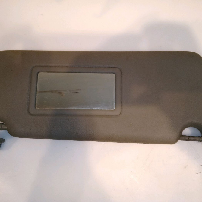 Pare-soleil droit occasion RENAULT CLIO II Phase 2 06-2001->07-2006 1.5 DCI 65ch 1