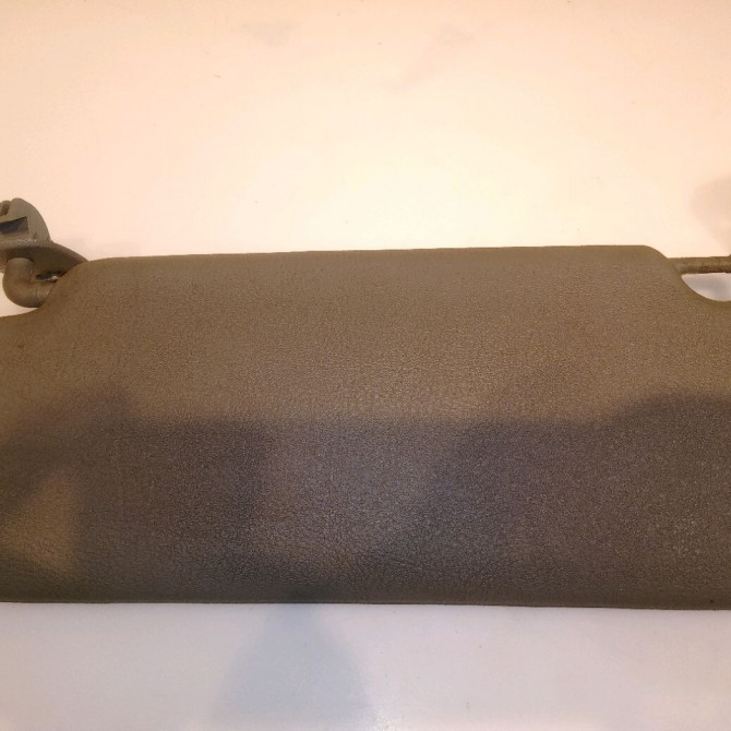 Pare-soleil droit occasion RENAULT CLIO II Phase 2 06-2001->07-2006 1.5 DCI 65ch 2