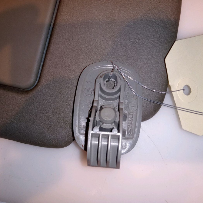 Pare-soleil gauche occasion RENAULT CLIO II Phase 2 06-2001->07-2006 1.5 DCI 65ch 3