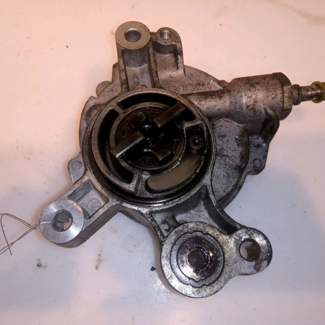 Pompe a vide occasion FORD FOCUS II Phase 1 09-2004->12-2007 2.0 TDCI 16v 135ch 1764931 1