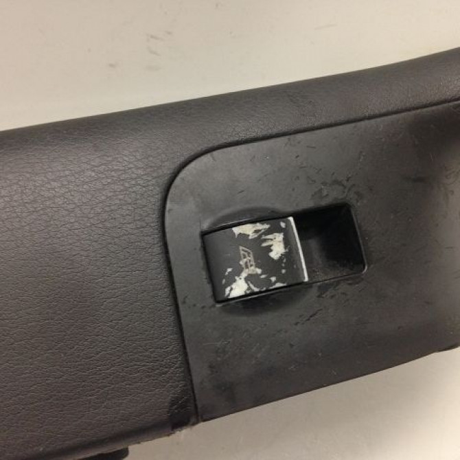 Commande lève-glace porte avant droite occasion AUDI A4 II Phase 1 01-2001->11-2004 2.5 TDi 163ch 8Z0959855C5PR 2