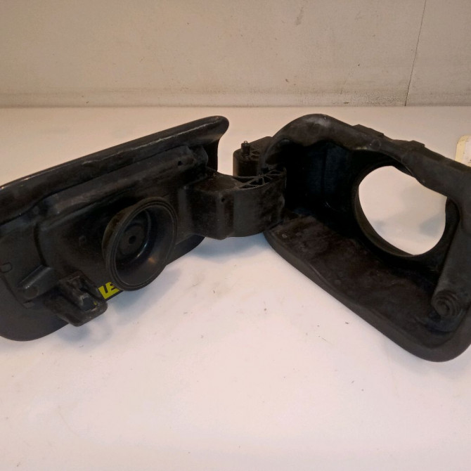 Volet de trappe carburant occasion CITROEN C5 II Phase 1 04-2008->... 2.0 HDi 140ch 1517G3 3