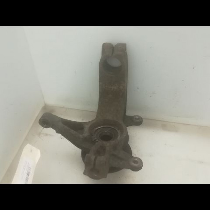 Moyeu avg occasion RENAULT MEGANE II Phase 1 BREAK 09-2003->12-2005 1.9 DCI 120ch 7701210111 2