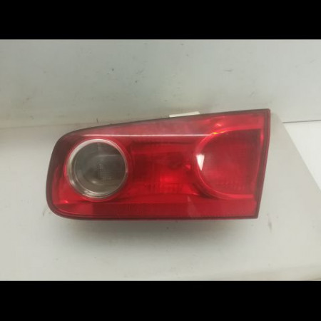 Feu arrière intérieur droit occasion RENAULT LAGUNA II Phase 2 03-2005->09-2007 1.9 DCI 110ch 8200262111