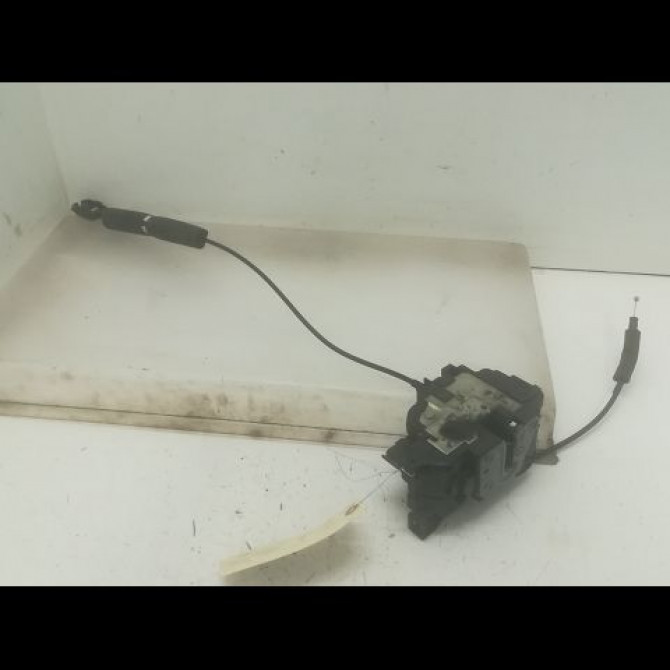 Serrure porte ard occasion RENAULT SCENIC III Phase 1 04-2009->11-2011 1.9 DCI 130ch 825020033R 1