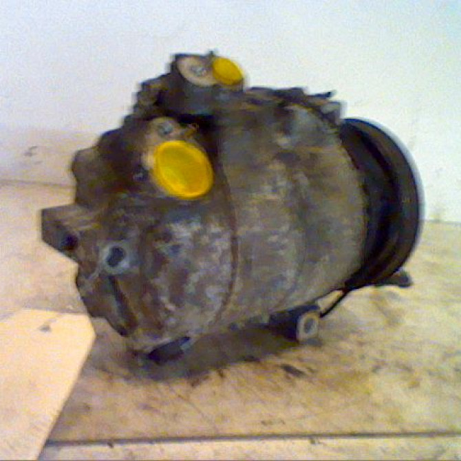 Compresseur air conditionne occasion VOLKSWAGEN PASSAT IV Phase 2 10-2000->03-2005 1.9 TDI 100ch 2