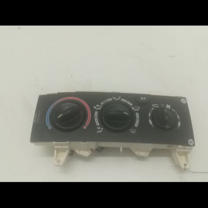 Commande de chauffage occasion RENAULT SCENIC I Phase 2 08-1999->06-2003 1.6i 107ch 1