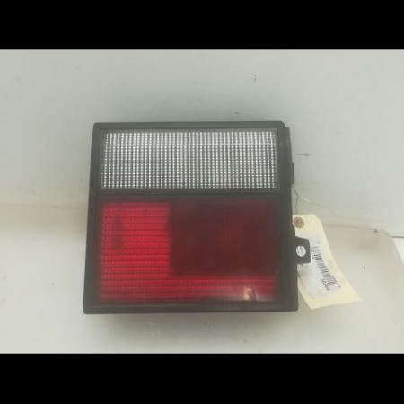 Feu arrière intérieur droit occasion RENAULT 21 Phase 1 01-1986->06-1989 GTD 7701032021