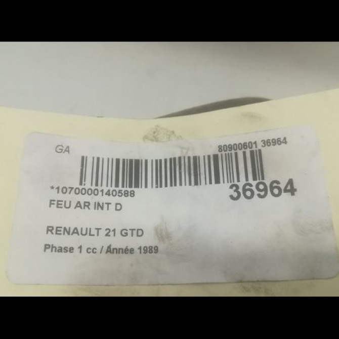 Feu arrière intérieur droit occasion RENAULT 21 Phase 1 01-1986->06-1989 GTD 7701032021 3