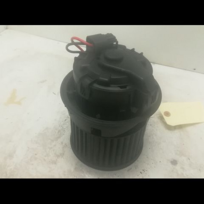 Ventilateur de chauffage occasion PEUGEOT 208 208 Phase 1 2012-03-01->2015-09-30 1.6 E-HDI 92ch 1608182080 1