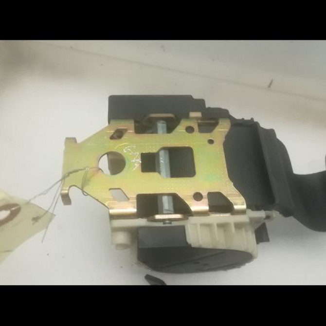 Ceinture arrière gauche occasion RENAULT CLIO II Phase 2 06-2001->07-2006 1.5 DCI 65ch 8200282145 3