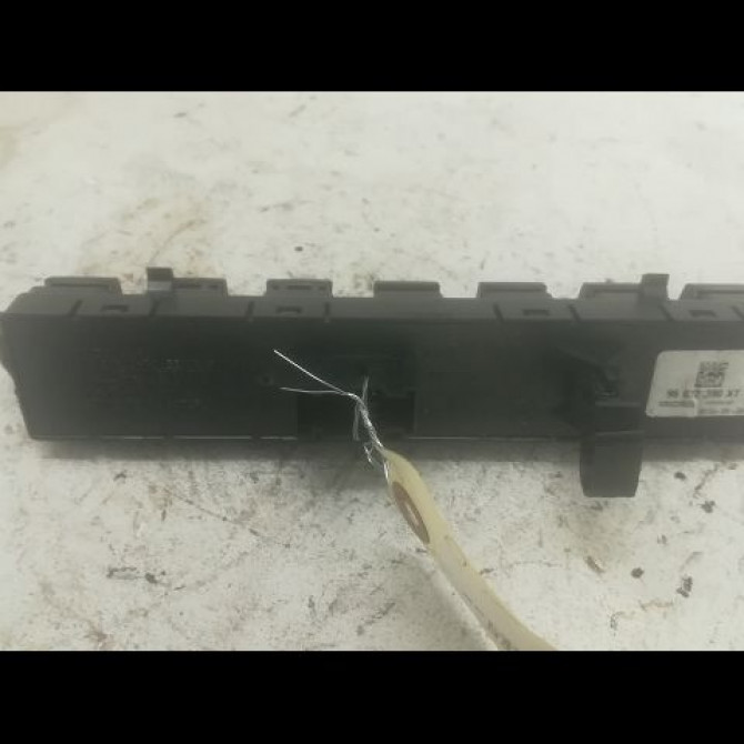 Bouton de warning occasion PEUGEOT 3008 I Phase 1 04-2009->12-2013 2.0 HDI 163ch 2