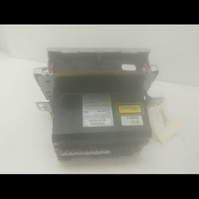 Autoradio occasion TOYOTA YARIS II Phase 1 12-2005->11-2009 1.3 VVT-i 861200D210 2