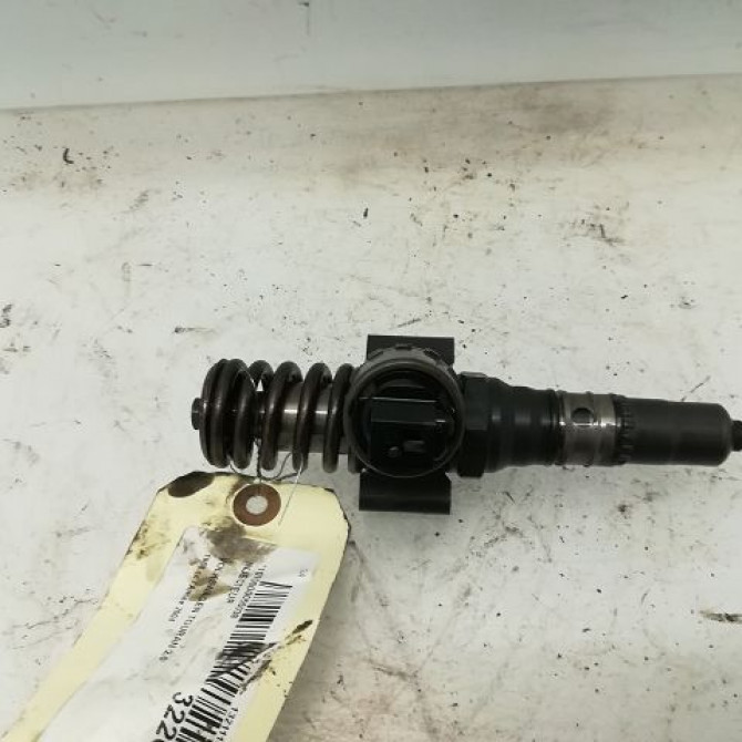 Injecteur occasion VOLKSWAGEN TOURAN I Phase 1 03-2003->12-2006 3G130073BX 2
