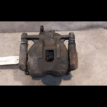 Etrier de frein avant droit occasion TOYOTA RAV4 I Phase 2 11-1997->07-2000 4773042010