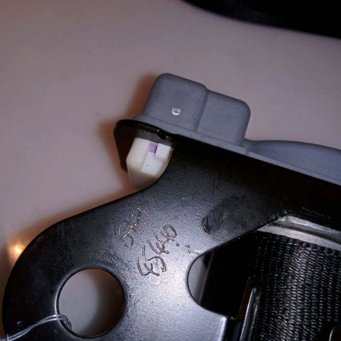 Ceinture arrière gauche occasion AUDI A1 Phase 1 06-2010->03-2015 1.2 TFSI 86ch 8X0857805DV04 3