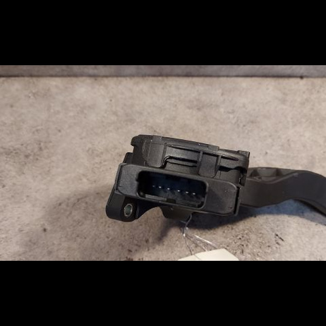 Potentiometre accelerateur occasion PEUGEOT 208 Phase 2 04-2015->... 1.0 PURETECH 68ch 2