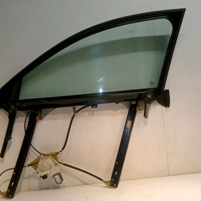 Mecanisme + moteur lève-glace avant droit occasion AUDI A6 III Phase 1 05-2004->10-2008 2.7 TDi V6 4F0837462A 2