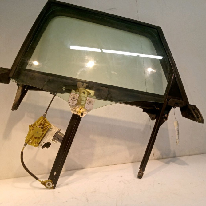 Mecanisme+moteur leve-glace arg occasion AUDI A6 III Phase 1 05-2004->10-2008 2.7 TDi V6 4F0839461 1