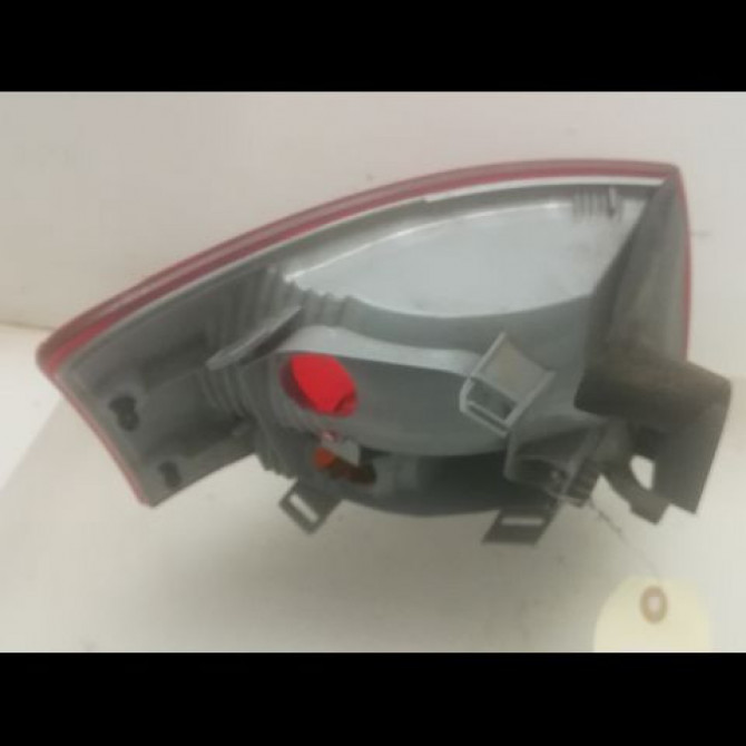 Feu arrière droit occasion AUDI A4 II Phase 2 09-2004->04-2008 2.0 TDi 140ch 8E9945096E 2