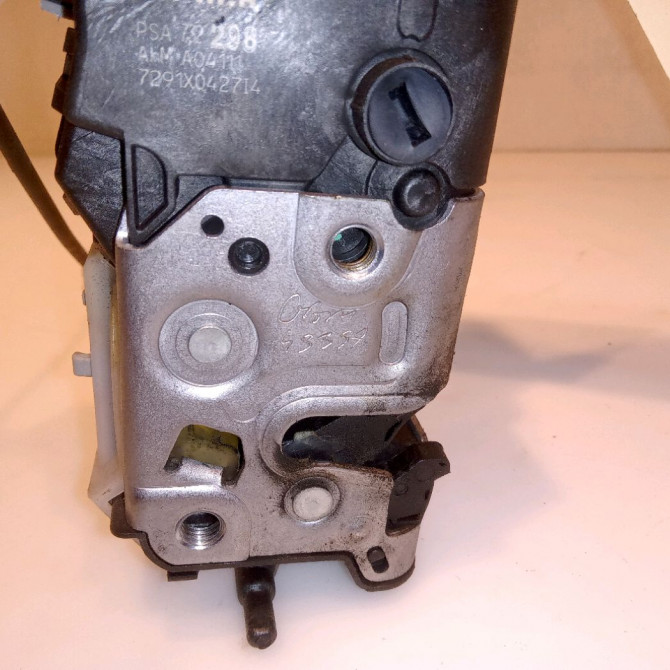 Serrure porte ard occasion PEUGEOT 3008 I Phase 1 04-2009->12-2013 1.6 HDI 112ch 9800623880 3