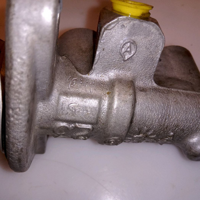 Maitre cylindre occasion TOYOTA AVENSIS II phase 1 05-2003->08-2006 115 D-4D 4720105111 4