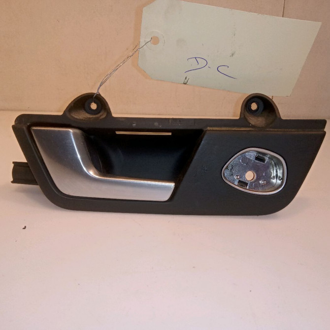 Poignee int porte arg occasion AUDI A4 II Phase 1 01-2001->11-2004 2.5 TDi 180ch 8E0839019C7PE 1
