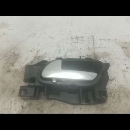Poignee int porte avg occasion PEUGEOT 208 208 Phase 1 2012-03-01->2015-09-30 1.4 HDI 68ch 9143T8