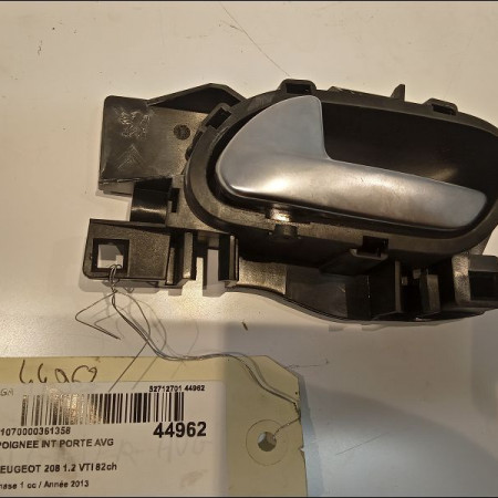 Poignee int porte avg occasion PEUGEOT 208 208 Phase 1 2012-03-01->2015-09-30 1.2 VTI 82ch 9143T8