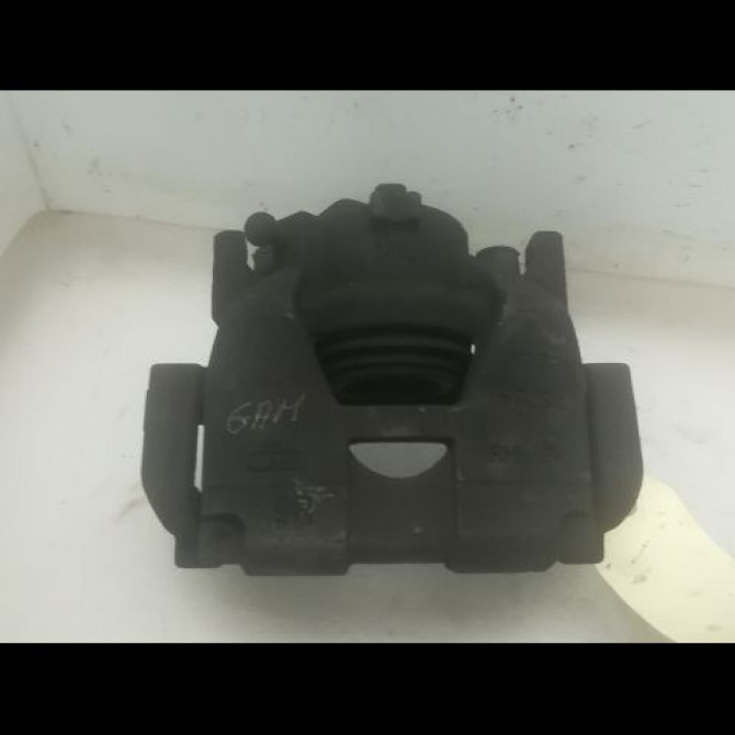 Etrier de frein avant droit occasion RENAULT SCENIC III Phase 1 04-2009->11-2011 1.9 DCI 130ch 410010001R 1