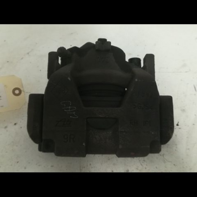 Etrier de frein avant droit occasion RENAULT SCENIC III Phase 1 04-2009->11-2011 1.9 DCI 130ch 410010001R 1