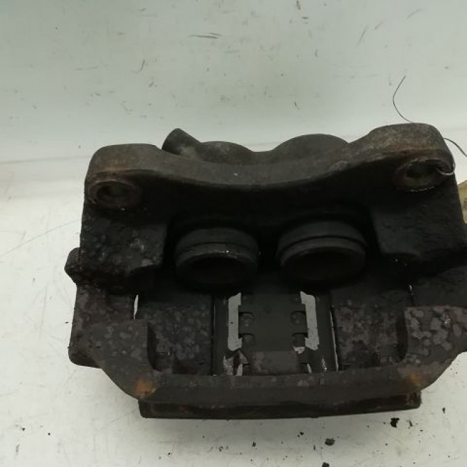 Etrier de frein avant gauche occasion RENAULT MASTER II Phase 2 11-2003->10-2006 2.5 DCI 115ch 7701208012 2