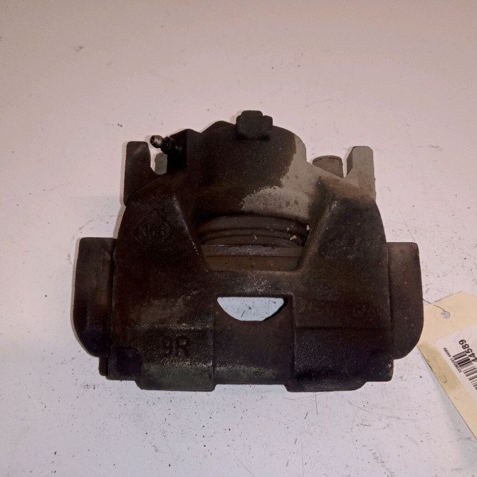 Etrier de frein avant droit occasion RENAULT SCENIC III Phase 3 04-2013->... 1.5 DCI 110ch 410010001R 1