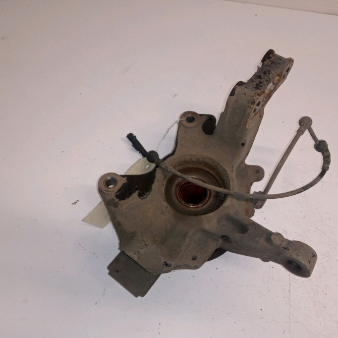 Moyeu avd occasion RENAULT SCENIC III Phase 3 04-2013->... 1.5 DCI 110ch 402020010R 2