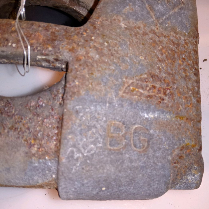 Etrier de frein avant gauche occasion RENAULT SCENIC III Phase 1 04-2009->11-2011 1.9 DCI 130ch 410110001R 3